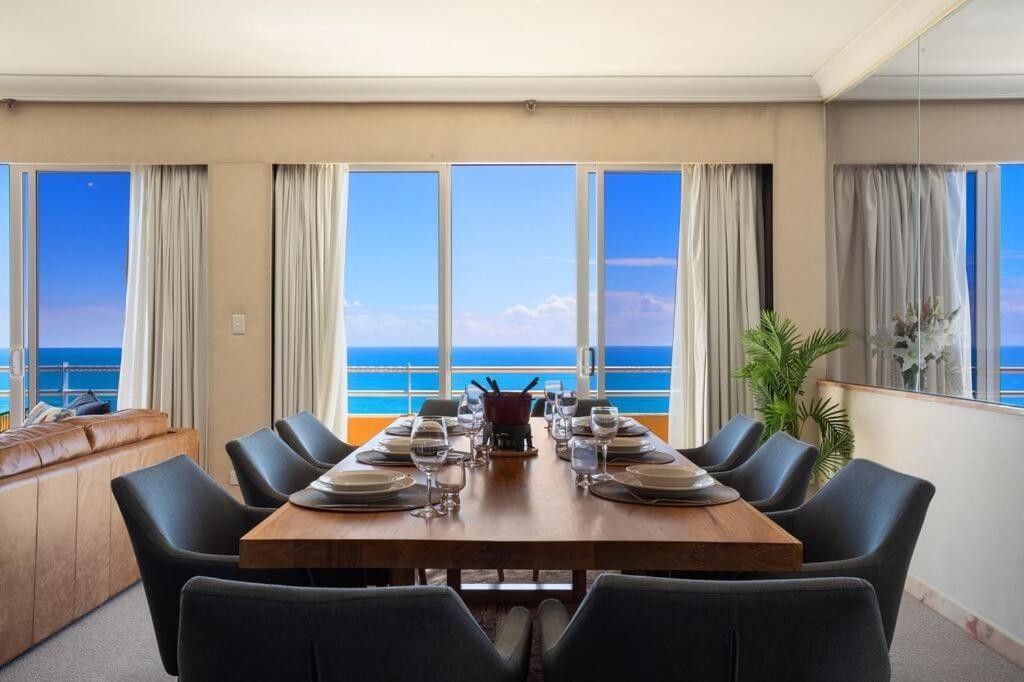 Zenith Ocean Front Apartments Голд-Кост Экстерьер фото