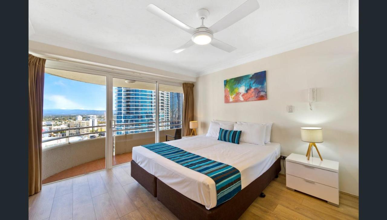 Zenith Ocean Front Apartments Голд-Кост Экстерьер фото