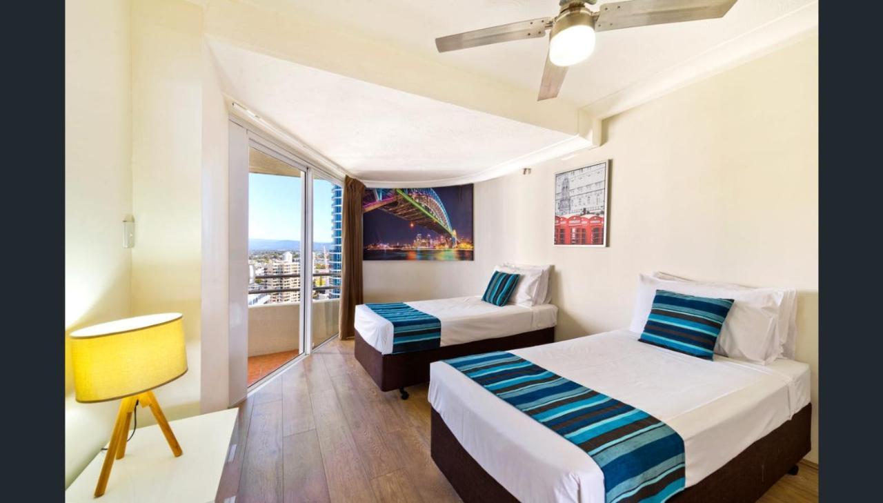 Zenith Ocean Front Apartments Голд-Кост Экстерьер фото