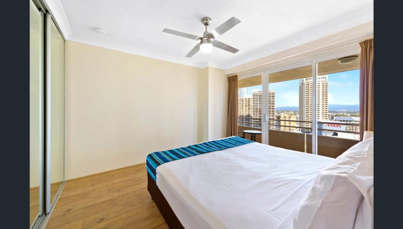 Zenith Ocean Front Apartments Голд-Кост Экстерьер фото