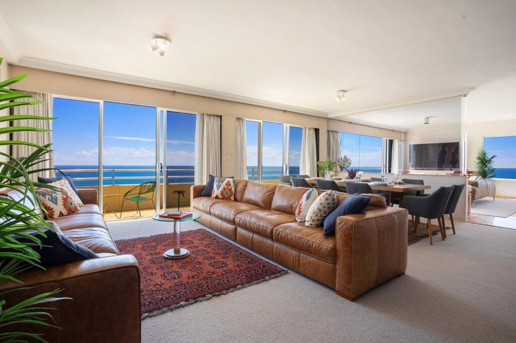 Zenith Ocean Front Apartments Голд-Кост Экстерьер фото