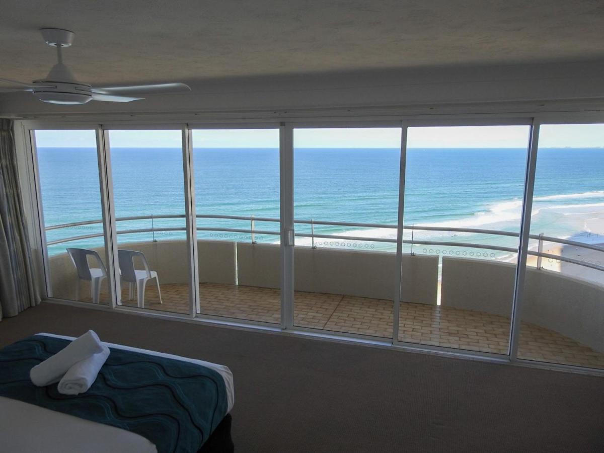 Zenith Ocean Front Apartments Голд-Кост Экстерьер фото