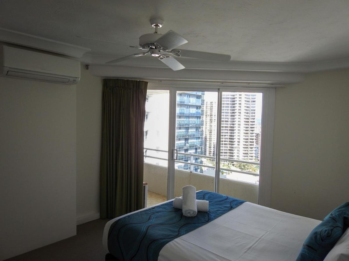 Zenith Ocean Front Apartments Голд-Кост Экстерьер фото