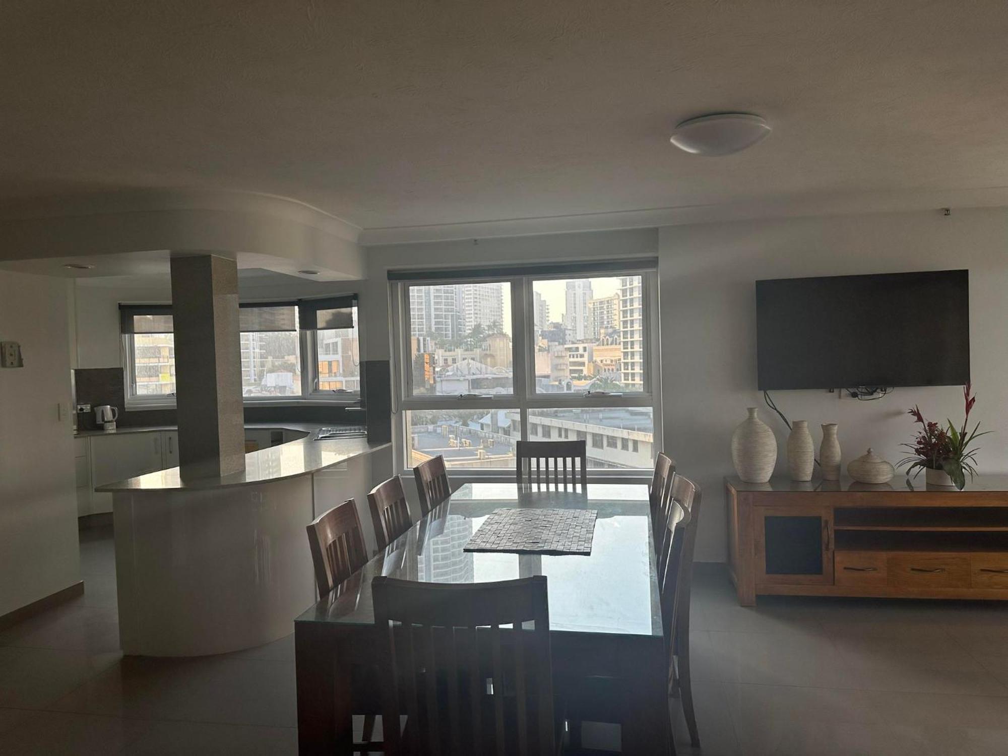 Zenith Ocean Front Apartments Голд-Кост Экстерьер фото