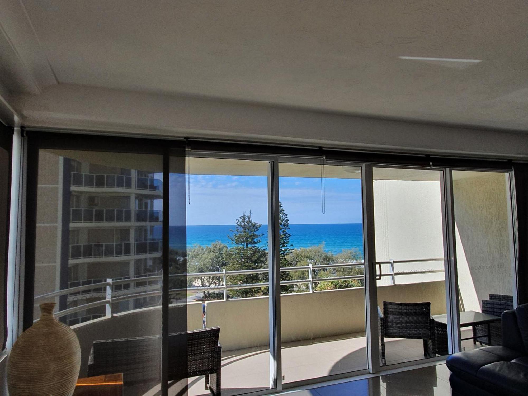 Zenith Ocean Front Apartments Голд-Кост Экстерьер фото