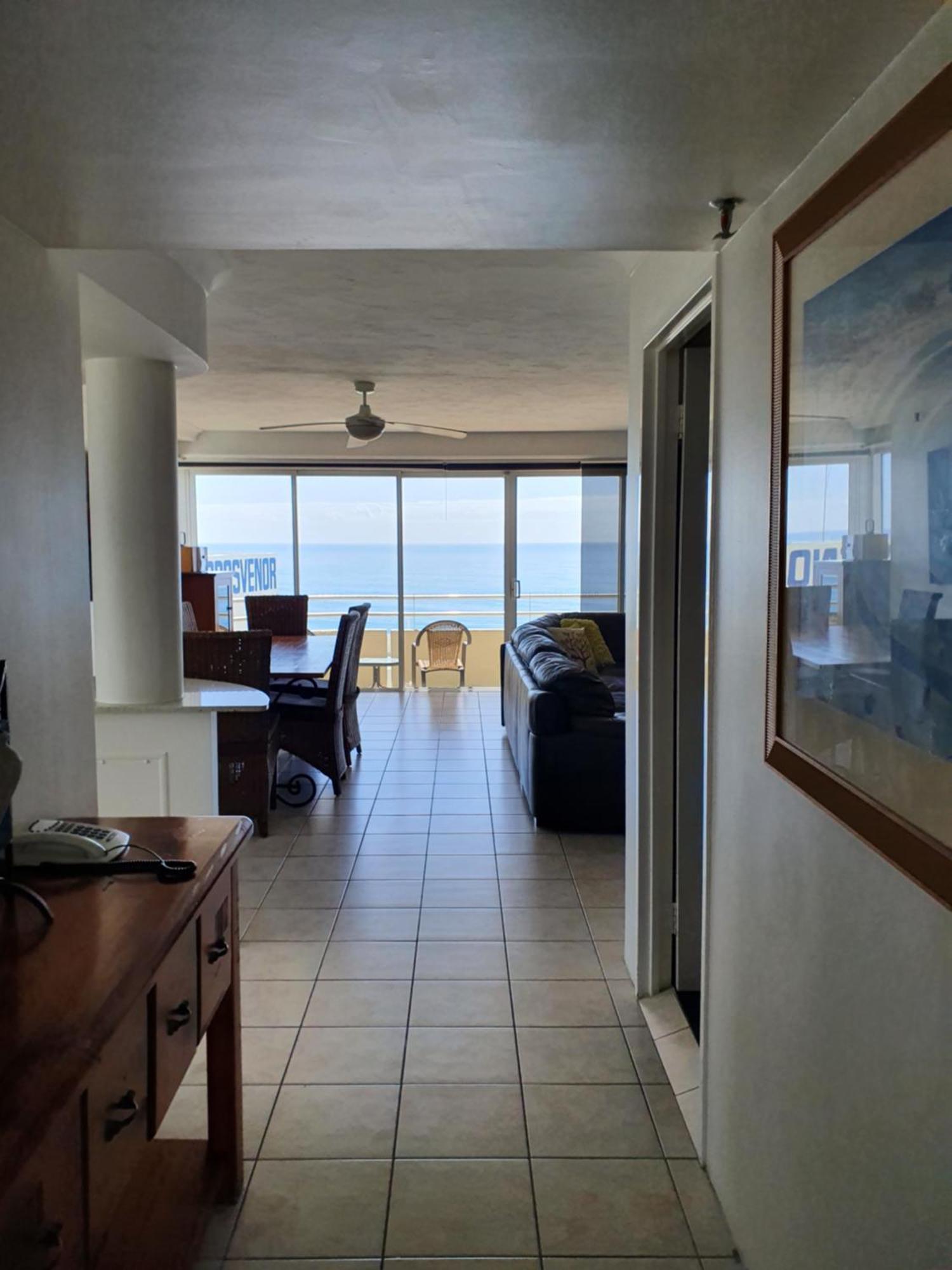 Zenith Ocean Front Apartments Голд-Кост Экстерьер фото