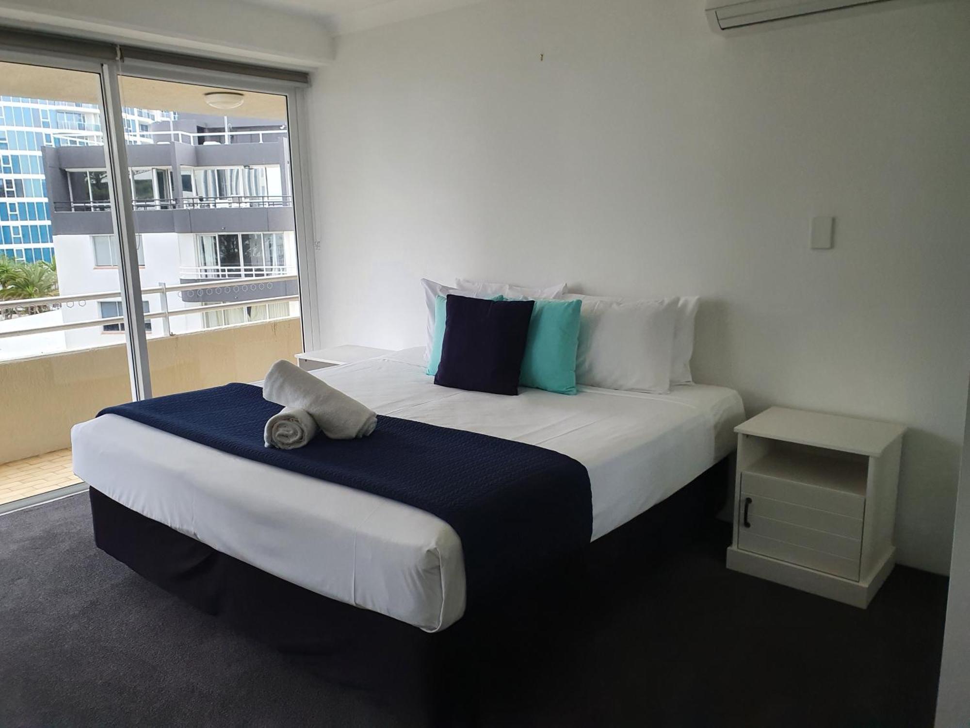 Zenith Ocean Front Apartments Голд-Кост Экстерьер фото