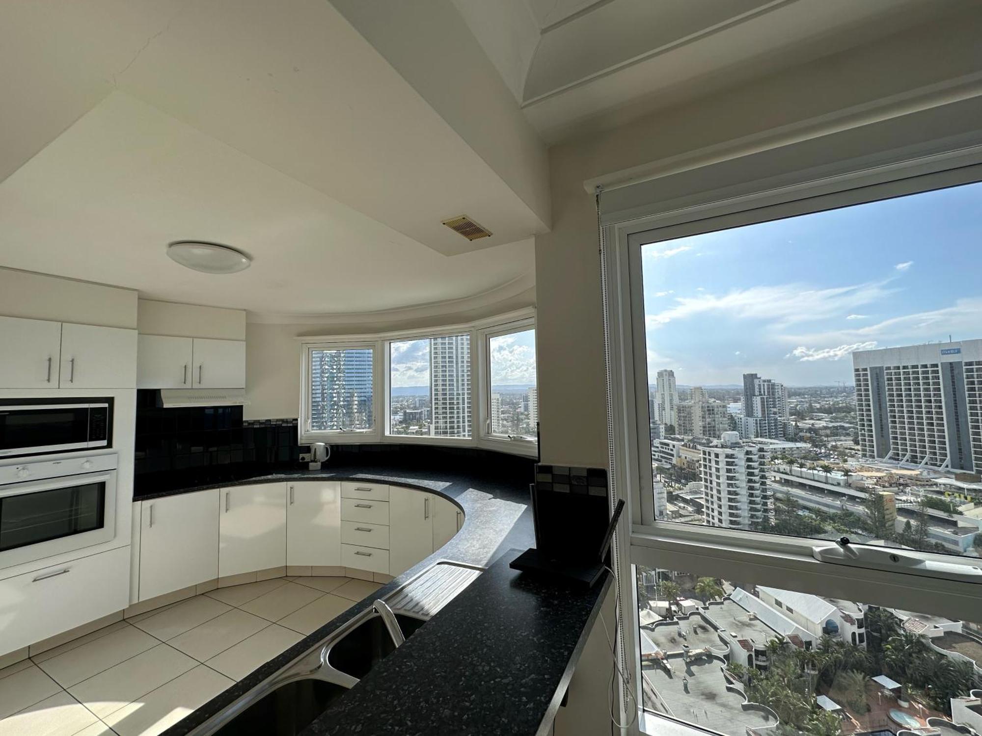 Zenith Ocean Front Apartments Голд-Кост Экстерьер фото