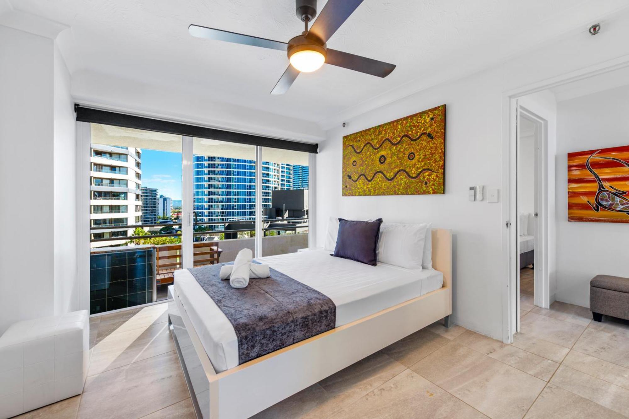 Zenith Ocean Front Apartments Голд-Кост Экстерьер фото