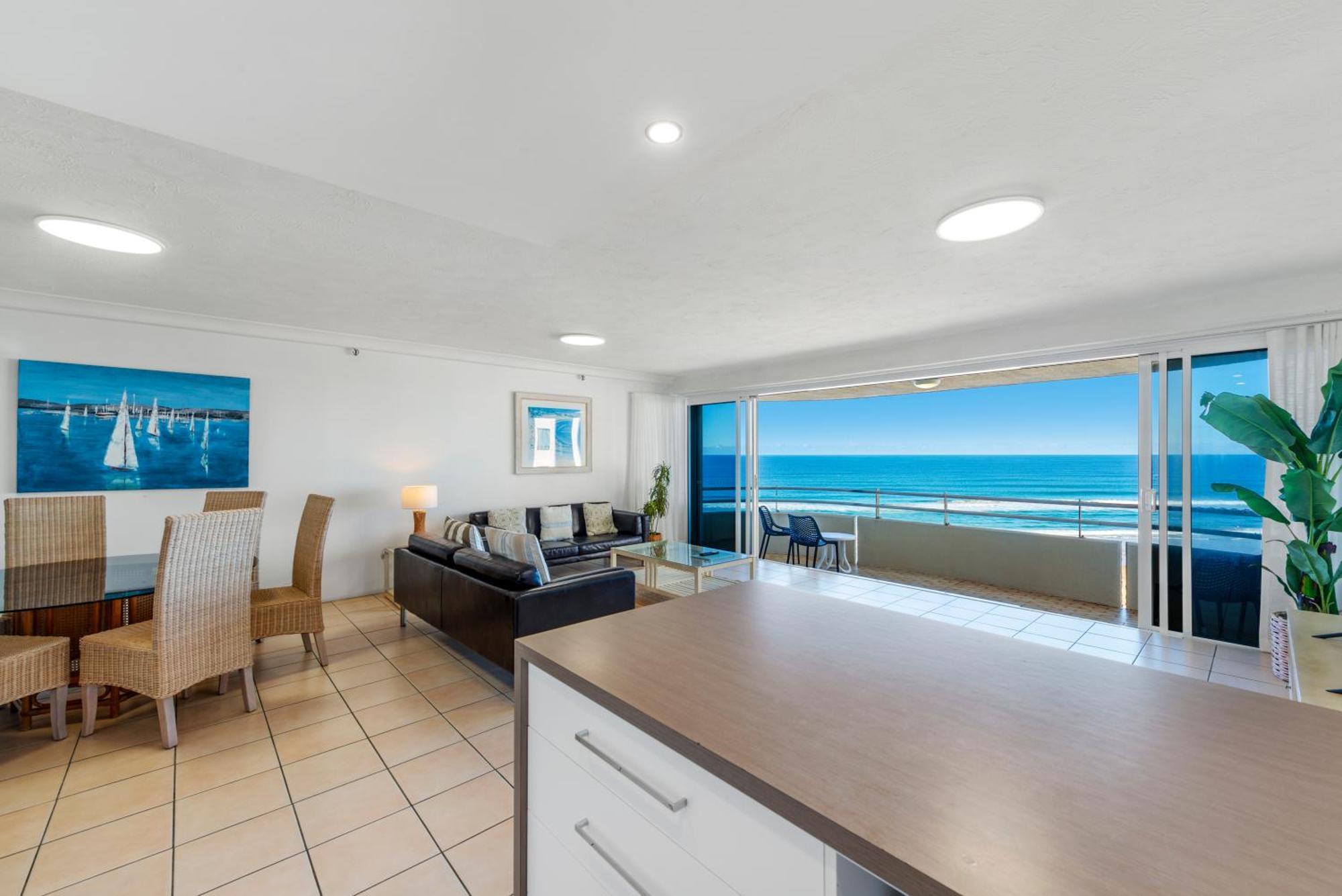 Zenith Ocean Front Apartments Голд-Кост Экстерьер фото