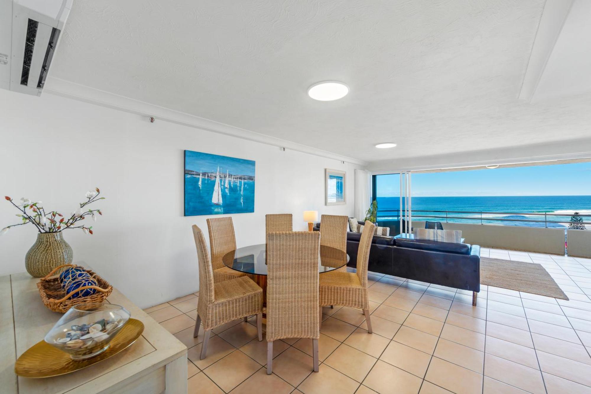 Zenith Ocean Front Apartments Голд-Кост Экстерьер фото